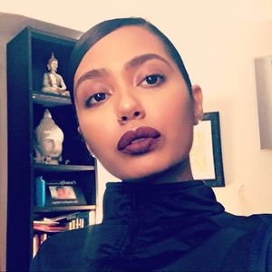 Get to know me and my pieces ...